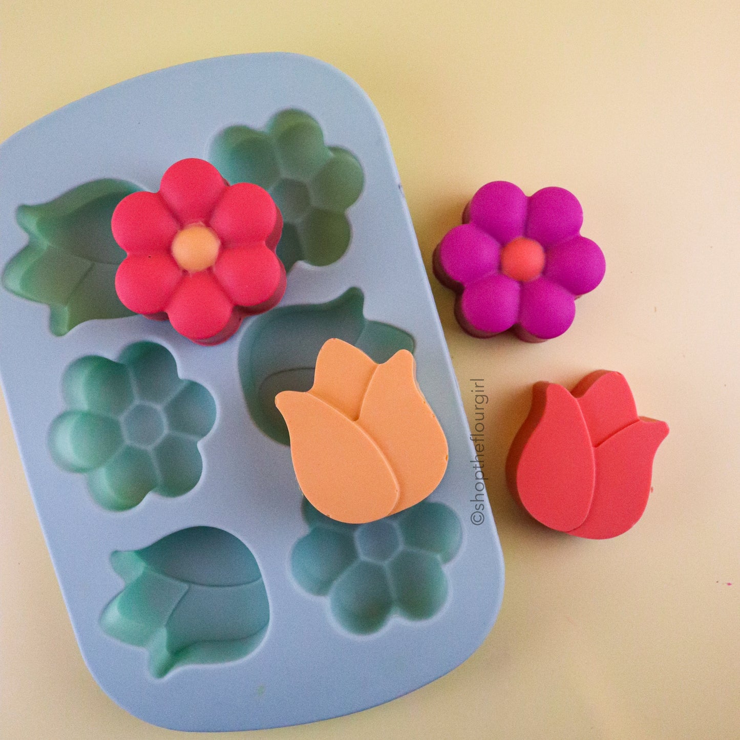 6-Cavity Tulip & Daisy Silicone Mold